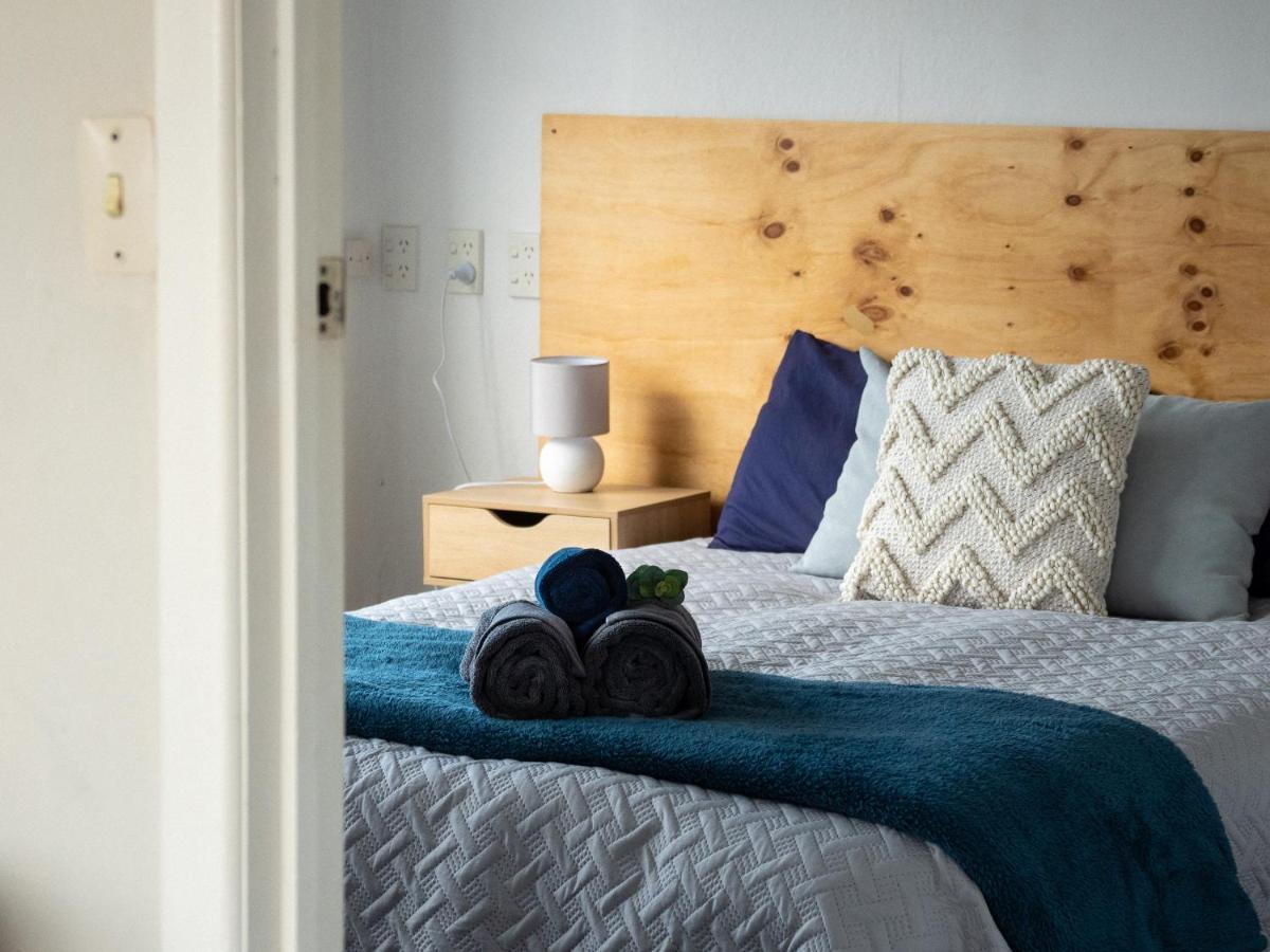 Surf N Stay Whangamata Exterior foto