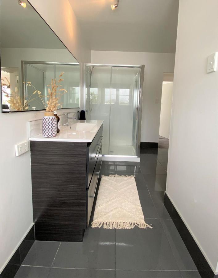 Surf N Stay Whangamata Exterior foto