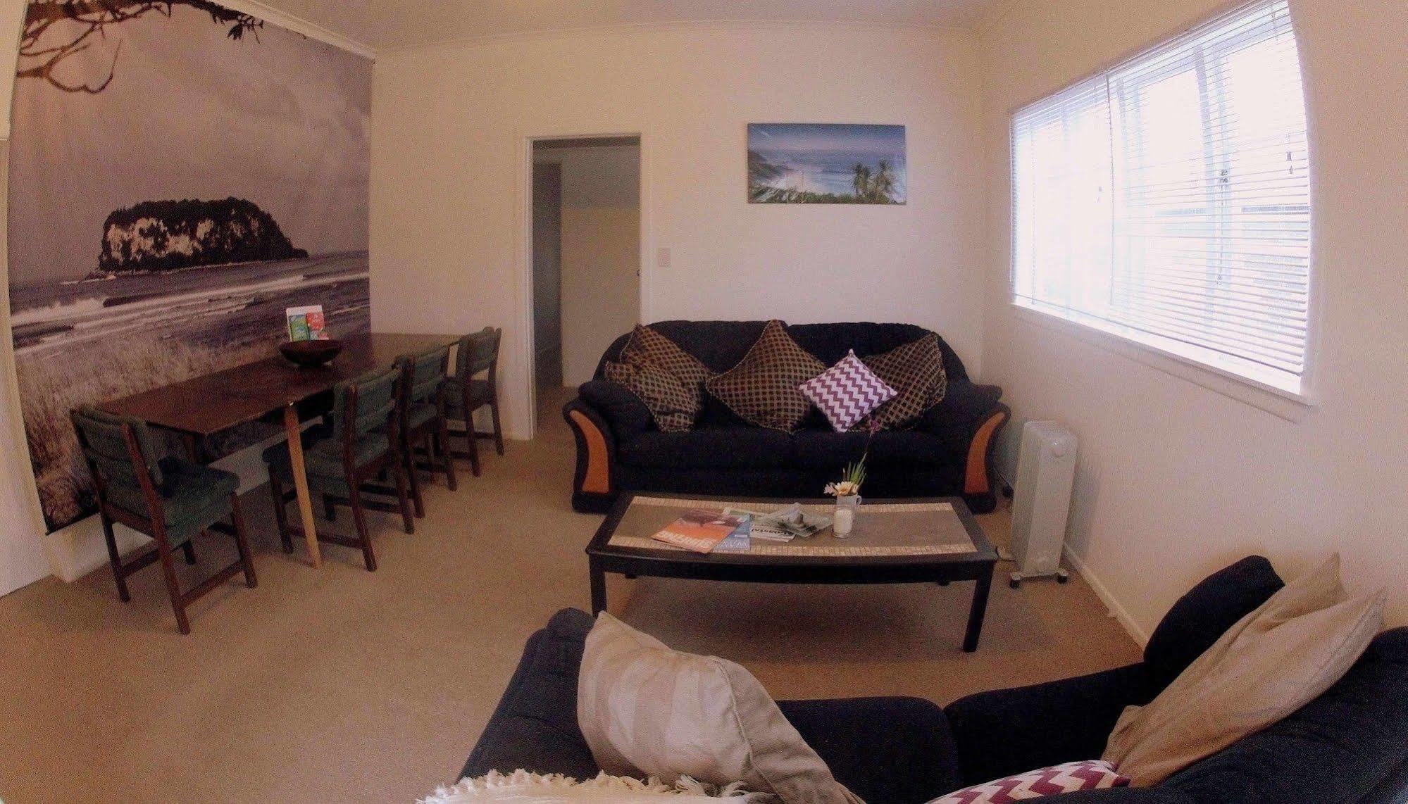 Surf N Stay Whangamata Exterior foto