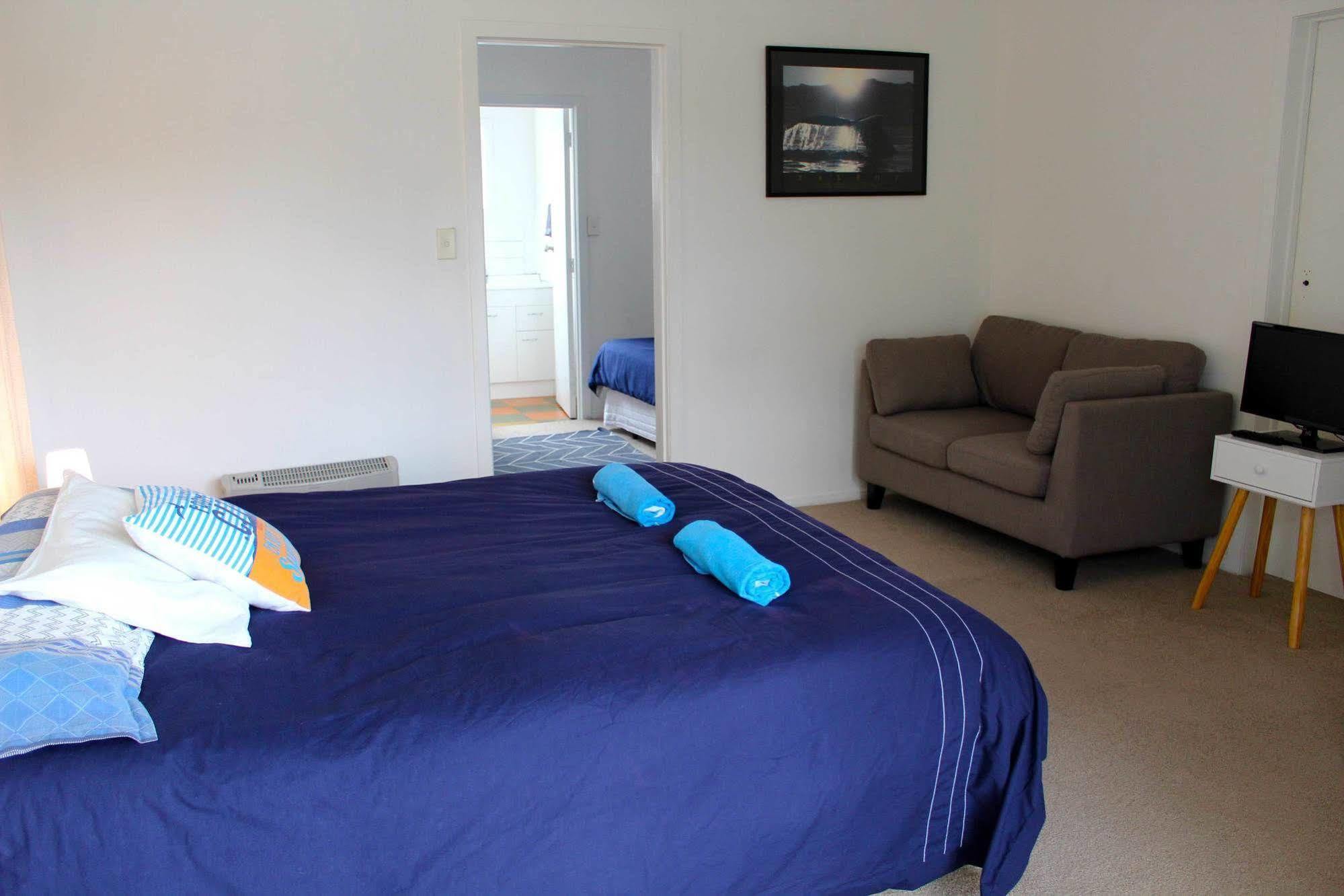 Surf N Stay Whangamata Exterior foto